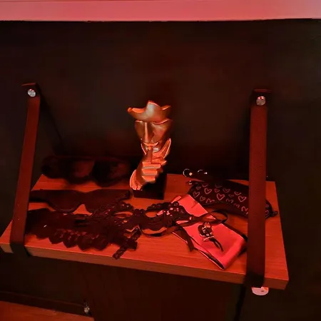 Loveroom- Le Secret De Melki Feriehus